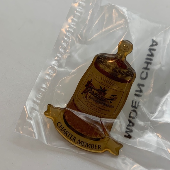 Vintage Anheuser Busch Collectors Club Charter Member Stein Lapel Pin & Envelope - Picture 4 of 14